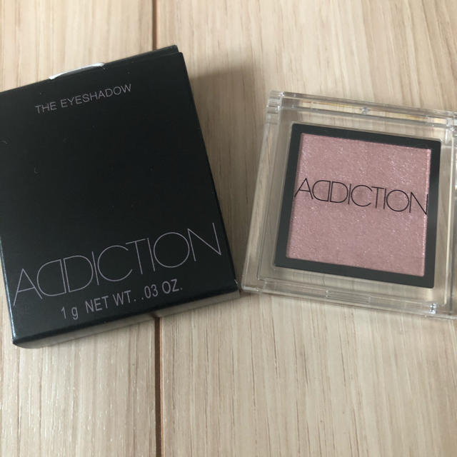 ADDICTION(アディクション)のADDICTION アディクション　アイシャドウ コスメ/美容のベースメイク/化粧品(アイシャドウ)の商品写真