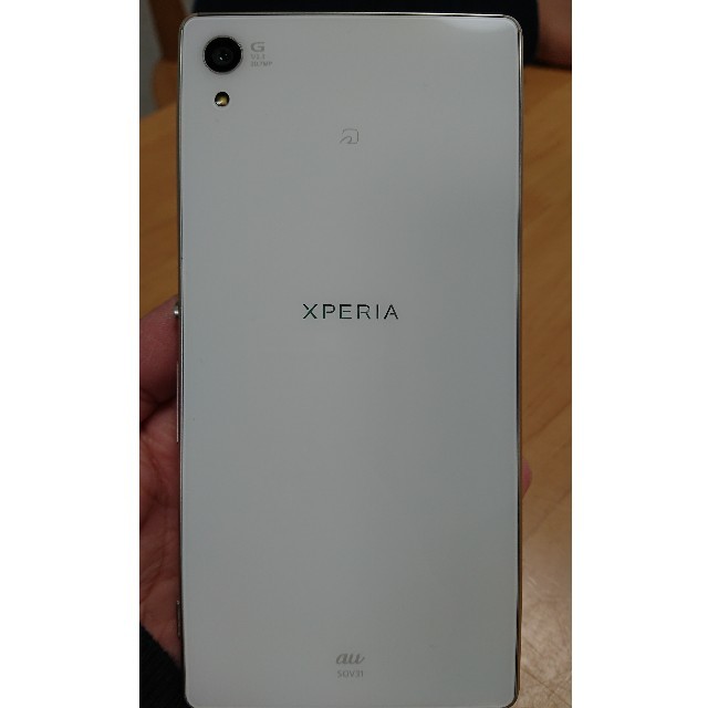 美品 au Xperia Z4 SOV31ホワイト SIMロック解除済み 1