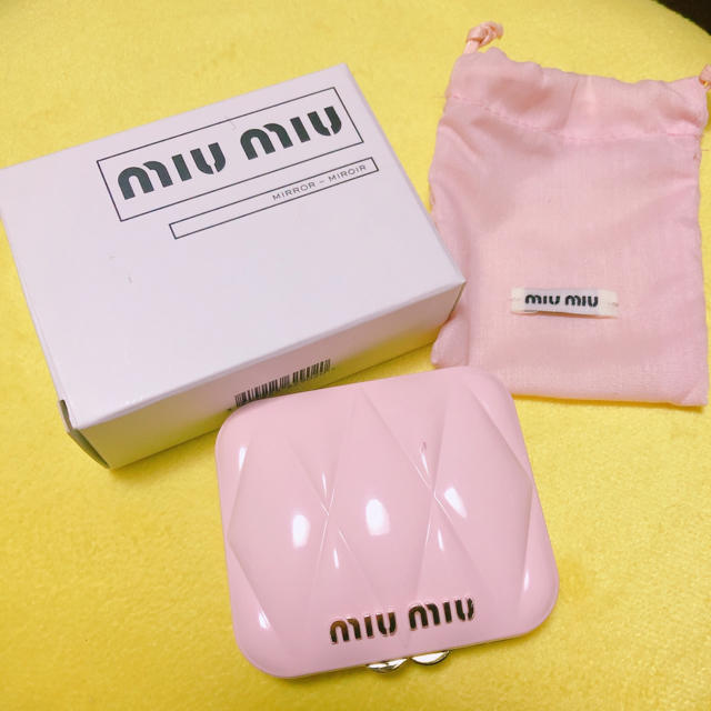 miumiu(ミュウミュウ)の本日限定SALE❤️ miumiu ミラー 鏡 レディースのファッション小物(ミラー)の商品写真