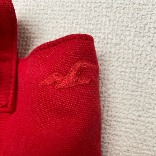 Hollister(ホリスター)のHollister ブックトートバッグ　レッド レディースのバッグ(トートバッグ)の商品写真