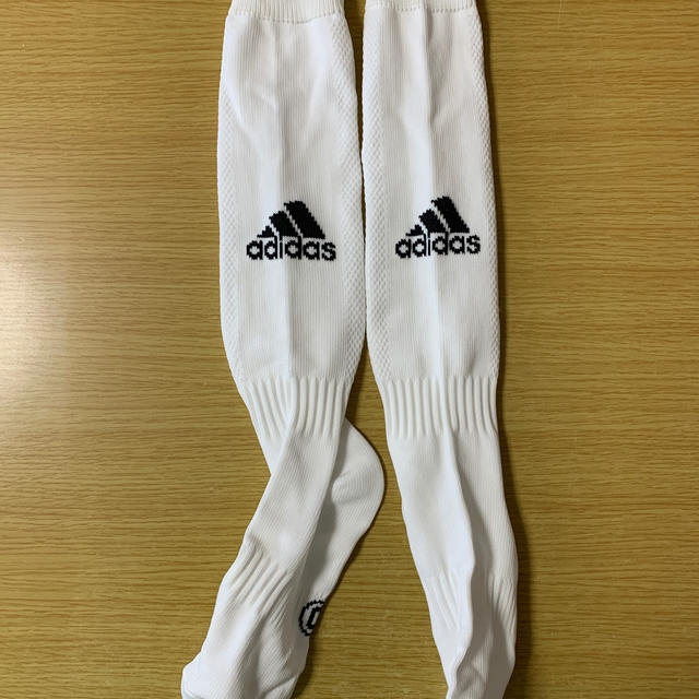 adidas(アディダス)のくうさん専用　　アディダス  サッカーソックス　ジュニア スポーツ/アウトドアのサッカー/フットサル(その他)の商品写真