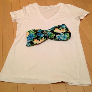 フォーエバートゥエンティーワン(FOREVER 21)のFOREVER21 白Ｔシャツとブラ(Tシャツ(半袖/袖なし))