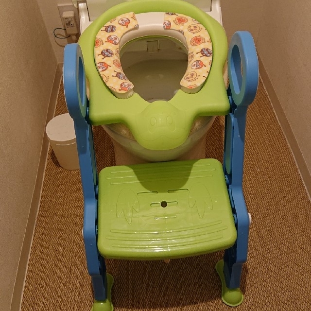 トイレステップ トイトレに！ キッズ/ベビー/マタニティのおむつ/トイレ用品(補助便座)の商品写真