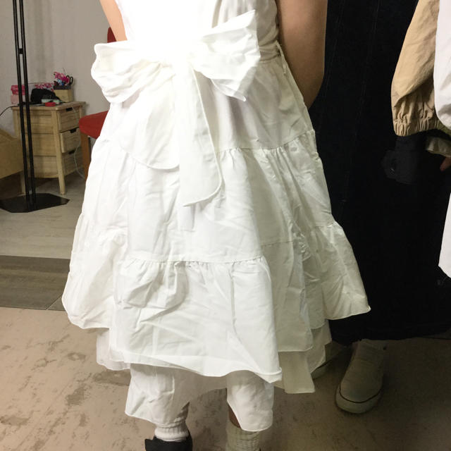 kids ボリュームティアードワンピース 白15 キッズ/ベビー/マタニティのキッズ服女の子用(90cm~)(ワンピース)の商品写真