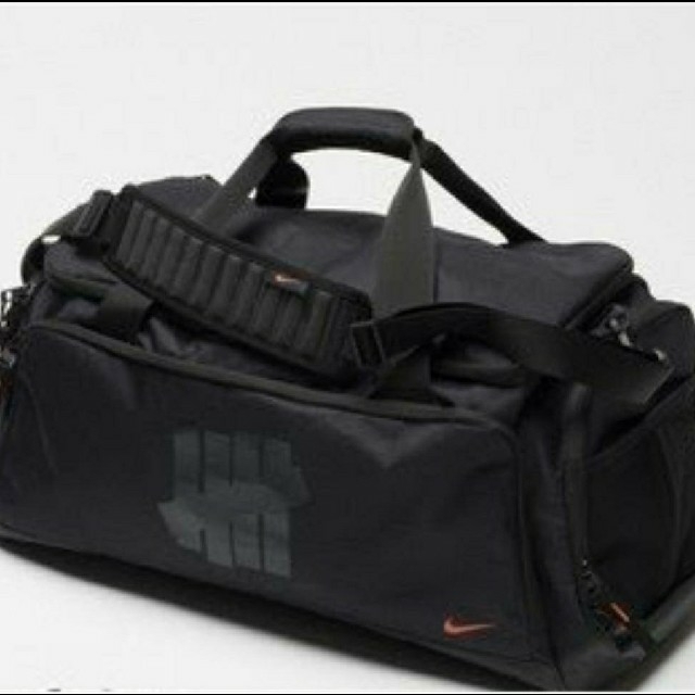 メンズkobe NIKE undefeated bag　コービー