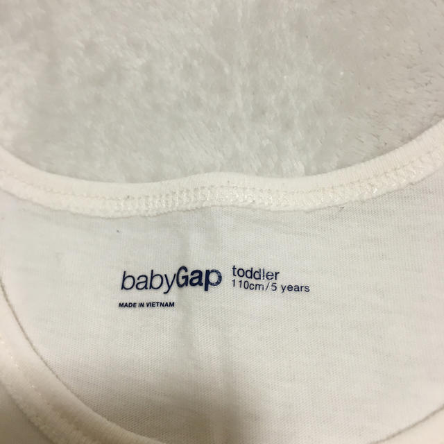 babyGAP(ベビーギャップ)の子供用タンクトップ110サイズ【未使用】 キッズ/ベビー/マタニティのキッズ服男の子用(90cm~)(Tシャツ/カットソー)の商品写真