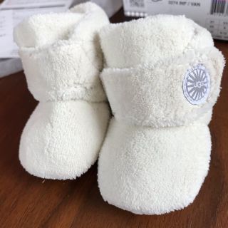 アグ(UGG)のUGG正規品　ベビーシューズ11㎝(その他)