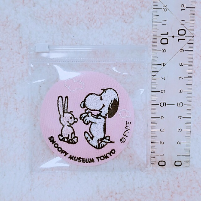 PEANUTS(ピーナッツ)の新品!スヌーピーの刺繍ハンドミラー⭐ エンタメ/ホビーのおもちゃ/ぬいぐるみ(キャラクターグッズ)の商品写真