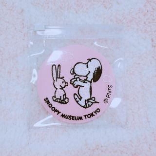 ピーナッツ(PEANUTS)の新品!スヌーピーの刺繍ハンドミラー⭐(キャラクターグッズ)