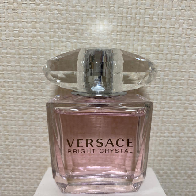 VERSACE(ヴェルサーチ)のブライトクリスタル オーデトワレ 30ml ヴェルサーチ コスメ/美容の香水(香水(女性用))の商品写真