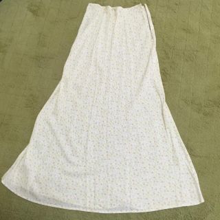 ジェイクルー(J.Crew)のJ.CREW 小花柄フレアロングスカート(ロングスカート)