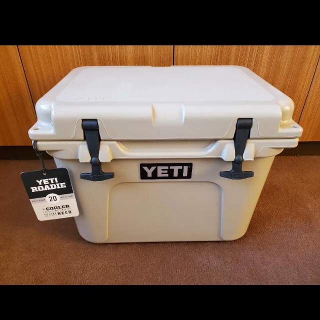 YETI クーラーボックス Roadie 20 タン