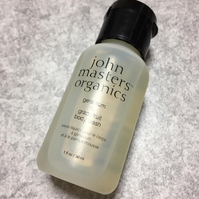 John Masters Organics(ジョンマスターオーガニック)の【新品未開封】ジョンマスターオーガニック ボディウォッシュ コスメ/美容のボディケア(ボディソープ/石鹸)の商品写真