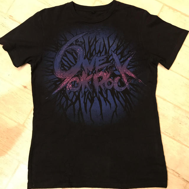 ONE OK ROCK(ワンオクロック)の【ONE OK ROCK】バンドTシャツ メンズのトップス(Tシャツ/カットソー(半袖/袖なし))の商品写真