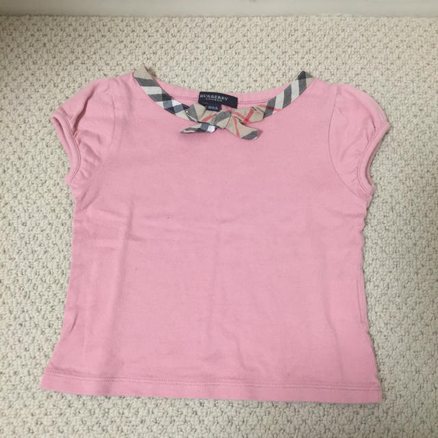 BURBERRY(バーバリー)のバーバリー ♡ リボン Tシャツ トップス キッズ/ベビー/マタニティのキッズ服女の子用(90cm~)(Tシャツ/カットソー)の商品写真