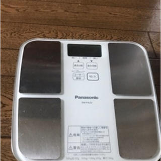 パナソニック(Panasonic)の体組成計　panasonic ＥＷ-FA２２(体重計/体脂肪計)
