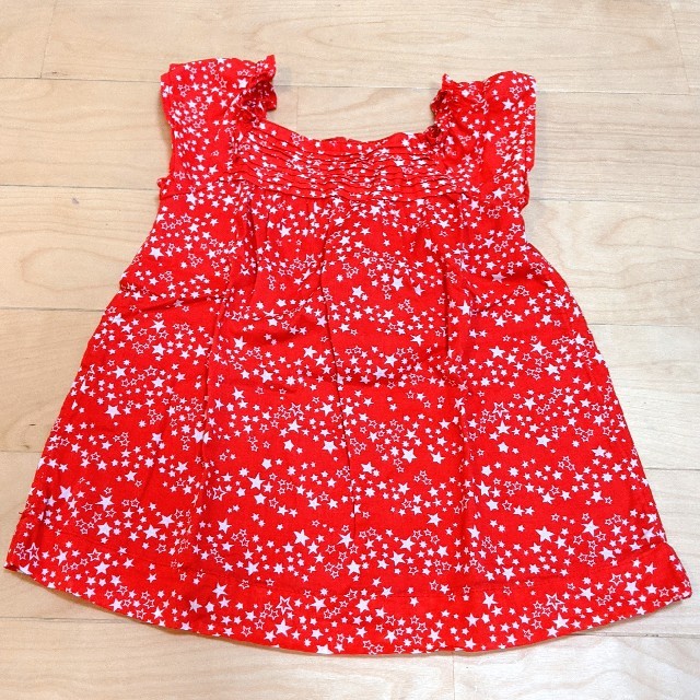 babyGAP(ベビーギャップ)のbabyGAP トップス110 キッズ/ベビー/マタニティのキッズ服女の子用(90cm~)(Tシャツ/カットソー)の商品写真