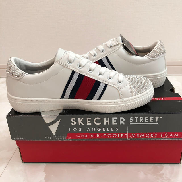 Skechers スケッチャーズ Skechers レディース スニーカー 白 23センチの通販 By Akana S Shop スケッチャーズならラクマ