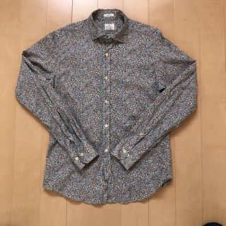 バーニーズニューヨーク(BARNEYS NEW YORK)のHARTFORD フラワープリントシャツ(シャツ)