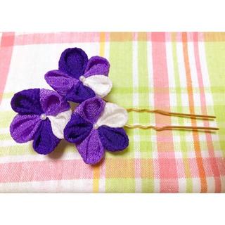 つまみ細工　紫のお花Uピン(ヘアピン)