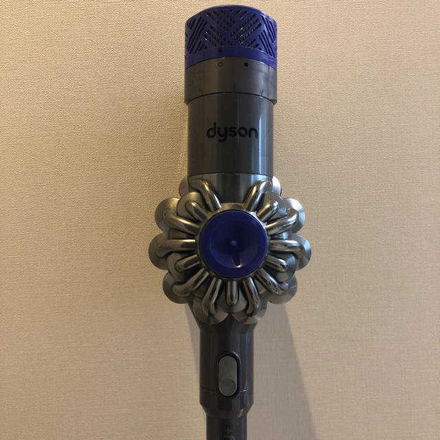 Dyson(ダイソン)のdyson v6 掃除機 スマホ/家電/カメラの生活家電(掃除機)の商品写真