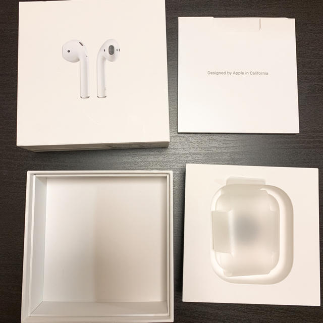 Apple(アップル)の山田様♡Airpods 箱付 スマホ/家電/カメラのオーディオ機器(ヘッドフォン/イヤフォン)の商品写真