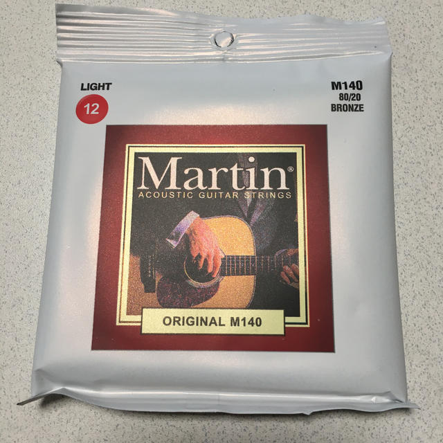 Martin(マーティン)のMartin マーチン弦　M140  1セット　新品未使用　復刻版パッケージ 楽器のギター(弦)の商品写真