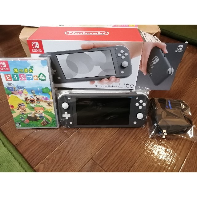 Nintendo Switch(ニンテンドースイッチ)のSwitchグレー　どうぶつの森ソフト エンタメ/ホビーのゲームソフト/ゲーム機本体(家庭用ゲーム機本体)の商品写真