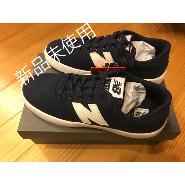 New Balance(ニューバランス)の新品　　ニューバランスのスニーカー22.5センチ レディースの靴/シューズ(スニーカー)の商品写真