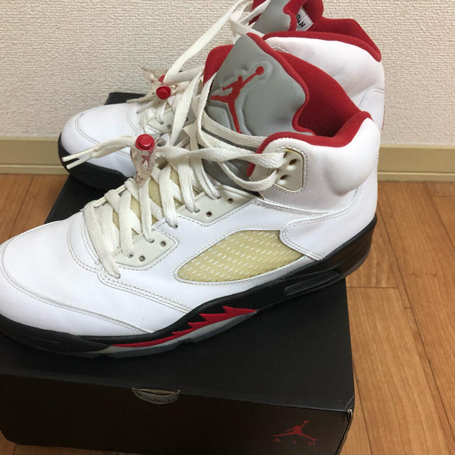 NIKE AIR JORDAN 5 RETRO 2