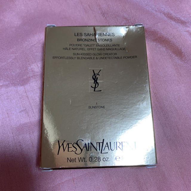 Yves Saint Laurent Beaute(イヴサンローランボーテ)の【新品】YSL サハリエンヌ フェイスパウダー コレクター No.1 サン… コスメ/美容のベースメイク/化粧品(フェイスカラー)の商品写真