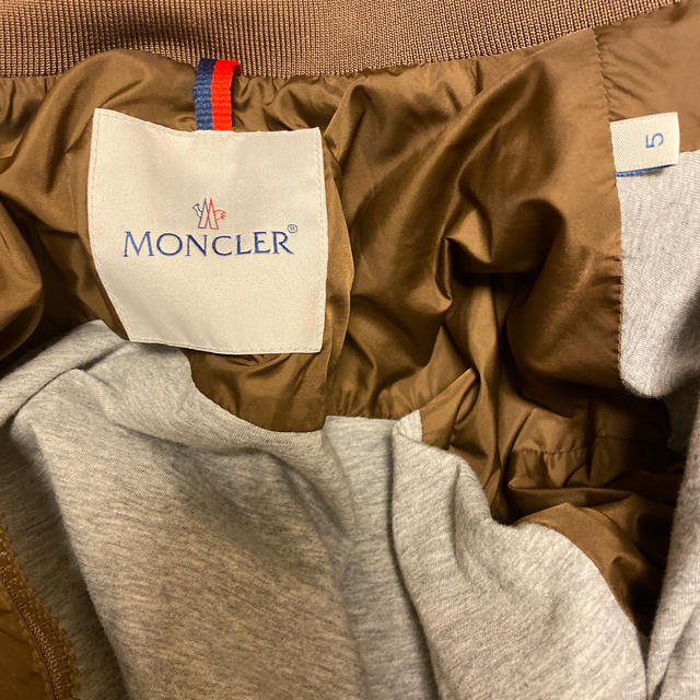 MONCLER(モンクレール)の本物サイズ5モンクレールDELONIXジャケットMONCLER正規品M65XXL メンズのジャケット/アウター(ミリタリージャケット)の商品写真