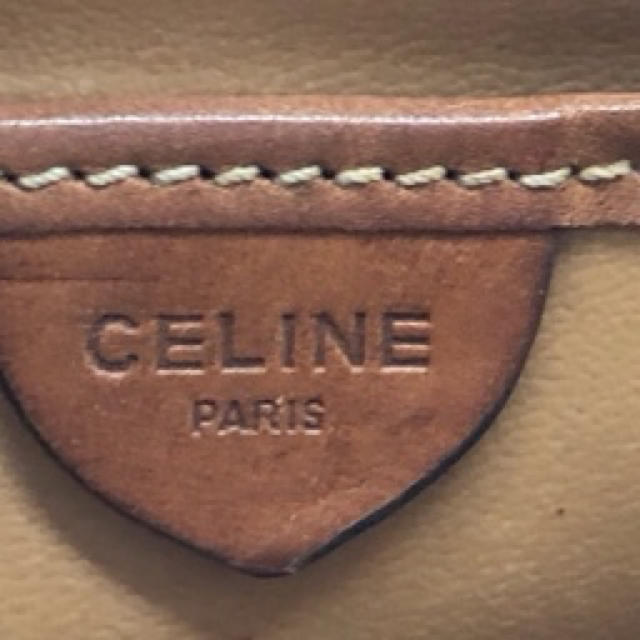 CELINE ショルダーバッグ　マカダム柄 レディースのバッグ(ショルダーバッグ)の商品写真