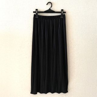 ザラ(ZARA)のZARA♡黒色のプリーツロングスカート(ロングスカート)