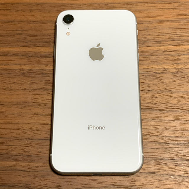 SIMフリー iPhoneXR 64GB ホワイト 018 スマホ/家電/カメラのスマートフォン/携帯電話(スマートフォン本体)の商品写真