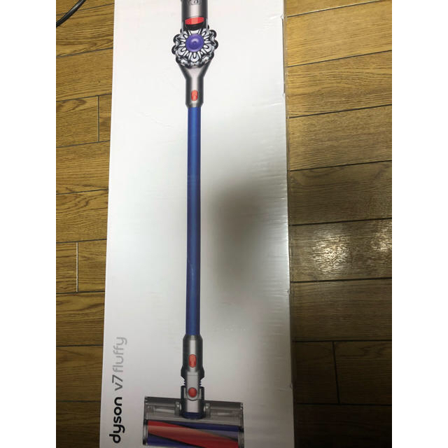 引越処分　dyson v7 fluffy 新品　ダイソン