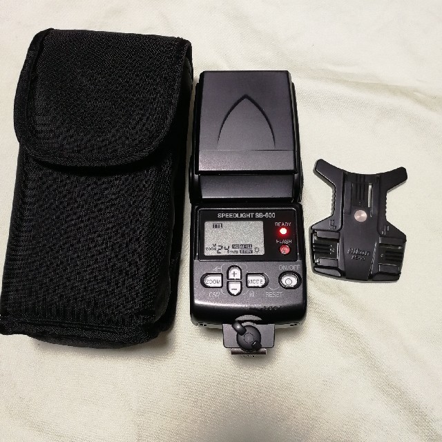 Nikon　スピードライト　SB-600　ニコン スマホ/家電/カメラのカメラ(デジタル一眼)の商品写真