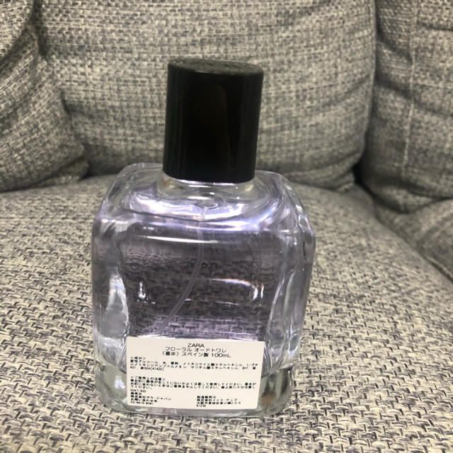 ZARA(ザラ)のZARA 香水 100ml コスメ/美容の香水(香水(女性用))の商品写真