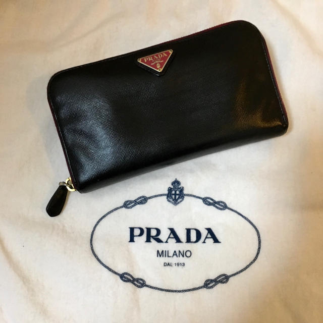 PRADA(プラダ)のプラダ　長財布　フルラウンド　リカラー品 レディースのファッション小物(財布)の商品写真