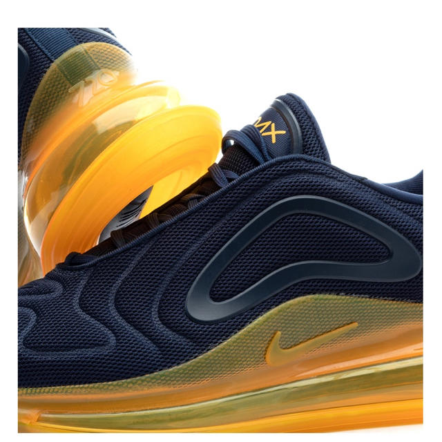 NIKE(ナイキ)の新品NIKEAIR MAX 720ナイキエアマックス720タグ付き25.5 メンズの靴/シューズ(スニーカー)の商品写真