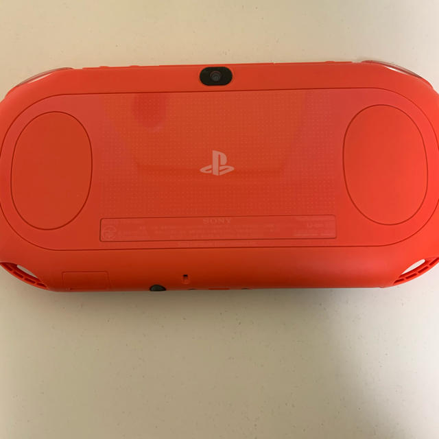 PlayStation(プレイステーション)のPlayStation Vita エンタメ/ホビーのゲームソフト/ゲーム機本体(携帯用ゲーム機本体)の商品写真