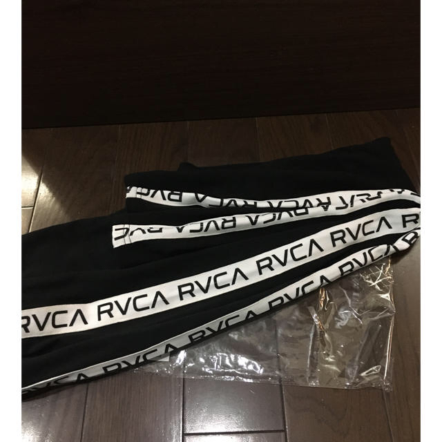 RVCA(ルーカ)のルーカ　RVCA 完売商品　S ユニセックス　黒　未使用品　レギンス レディースのレッグウェア(レギンス/スパッツ)の商品写真