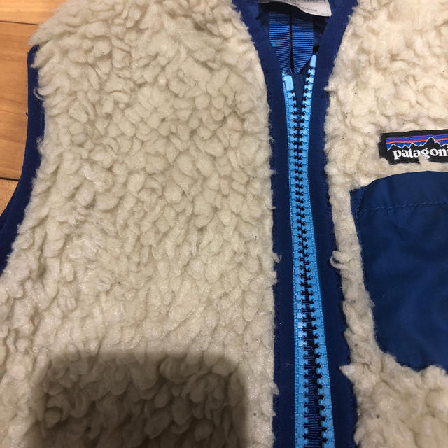 patagonia(パタゴニア)のパタゴニア　ベスト キッズ/ベビー/マタニティのキッズ服男の子用(90cm~)(ジャケット/上着)の商品写真