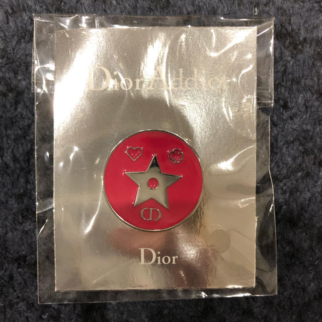 Christian Dior(クリスチャンディオール)のDior ピンバッジ エンタメ/ホビーのアニメグッズ(バッジ/ピンバッジ)の商品写真