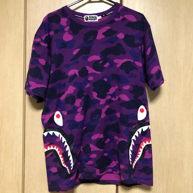 A BATHING APE(アベイシングエイプ)のBAPE T ベイプ　シャーク メンズのトップス(Tシャツ/カットソー(半袖/袖なし))の商品写真