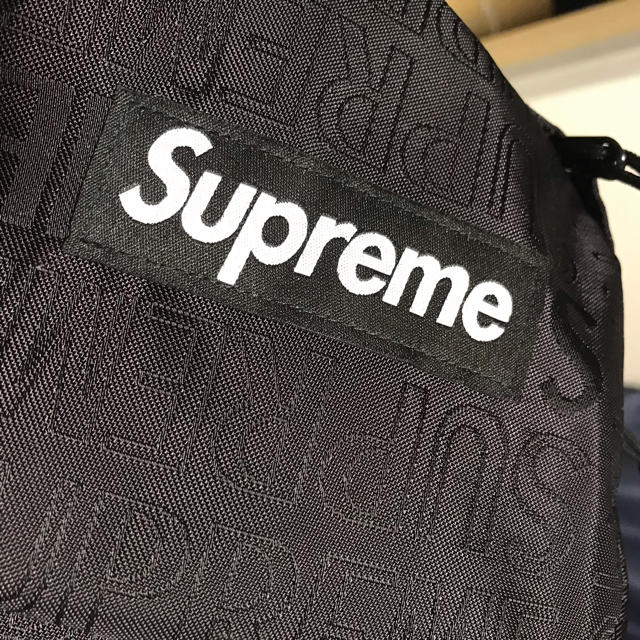 Supreme(シュプリーム)の美品supremeショルダーバッグ黒ステッカー納品書付 メンズのバッグ(ショルダーバッグ)の商品写真