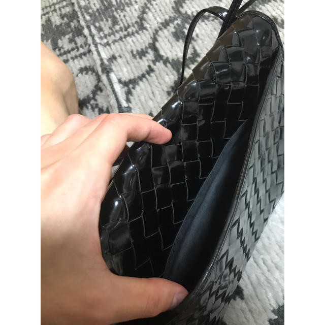 Bottega Veneta(ボッテガヴェネタ)のボッテガヴェネタ  エナメル 黒 ショルダーバッグ クラッチ レディースのバッグ(ショルダーバッグ)の商品写真