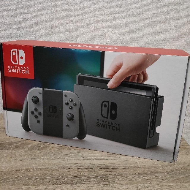 任天堂(ニンテンドウ)のNintendo Switch ニンテンドー スイッチ グレー おまけ付き エンタメ/ホビーのゲームソフト/ゲーム機本体(家庭用ゲーム機本体)の商品写真