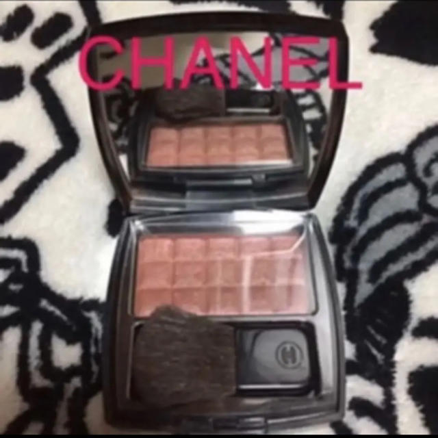 CHANEL(シャネル)の新品同様❤シャネル　チーク　40❤ミステリー コスメ/美容のベースメイク/化粧品(チーク)の商品写真