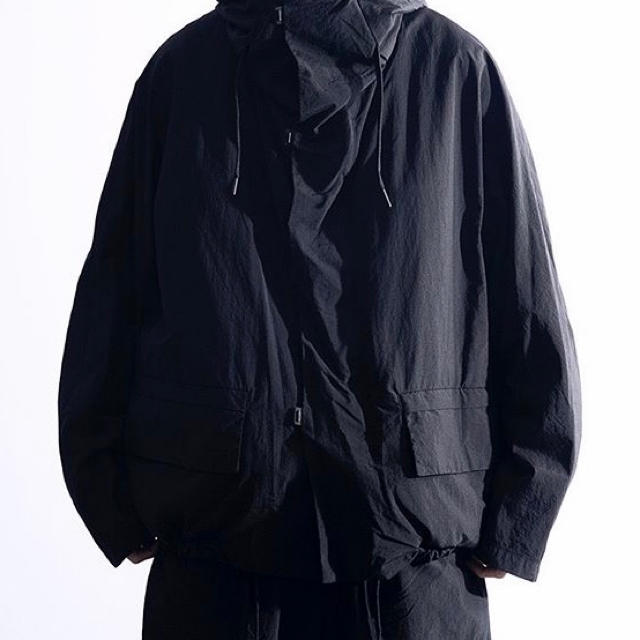 COMOLI(コモリ)の20ss TEATORA テアトラ Souvenir Hunter 黒 4 メンズのジャケット/アウター(ナイロンジャケット)の商品写真